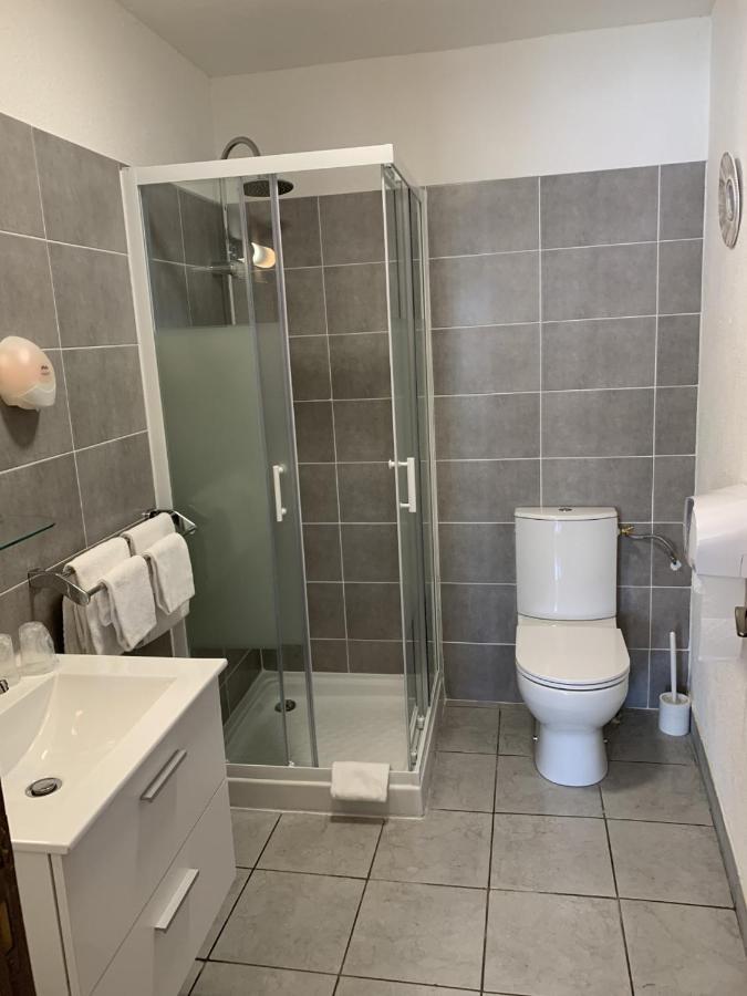 Hotel Le P'Tit Monde Монтиняк Екстериор снимка